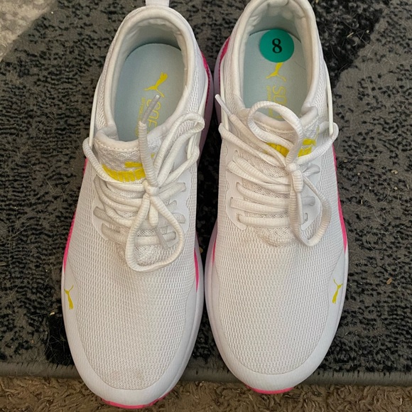 Puma running shoes - Picture 2 of 4